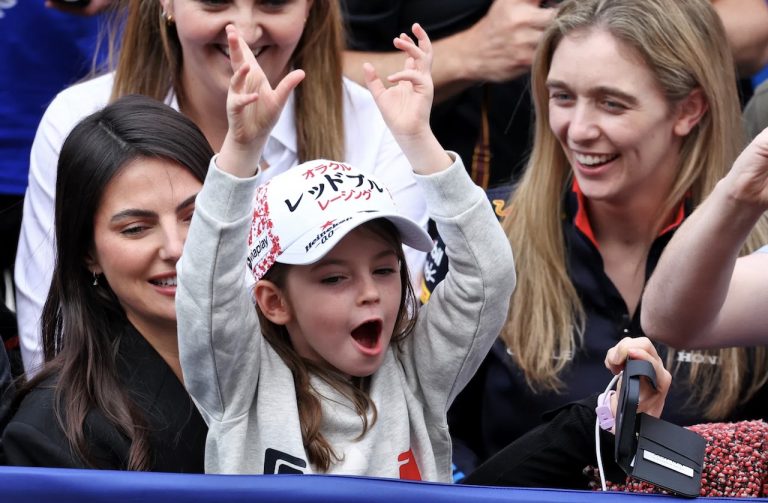 Kelly’s Penelope the star of social media: This is what dad Kvyat thinks!