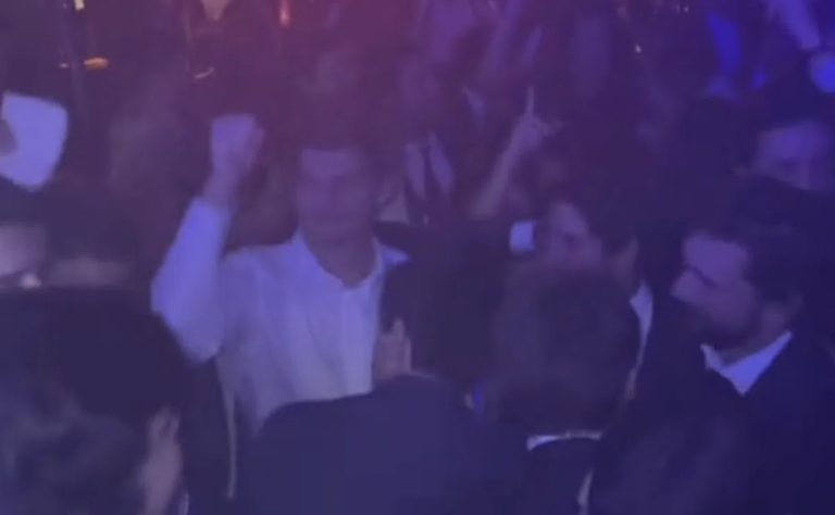 Verstappen parties and dances to Taylor Swift music at a wedding