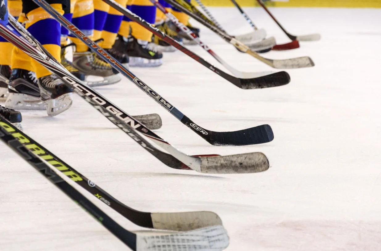 Betting on Hockey Events